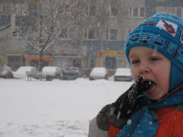 Zimowe harce. Lubię śnieg:&#45;&#41;