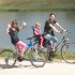 Rodzinny wypoczynek na wycieczce rowerowej
