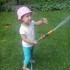             Troche wody dla ochłody:&#41;\n   Majeczka w lato uwielbia buszować po działce a\n     jej  ulubione zajęcie to podlewanie roślin.              \n     