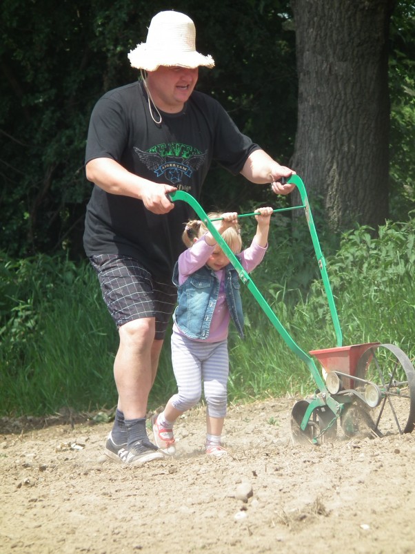 Zdjęcie zgłoszone na konkurs eBobas.pl Nie ma to jak letnie zasiewy:&#41;!!