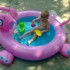 Dwuletni synek Marek w basenie u babci na podworzu