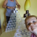Kto zbudował wyższą piramidę &#45; Arturek czy Martynka?