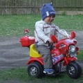 Arturek na motorku