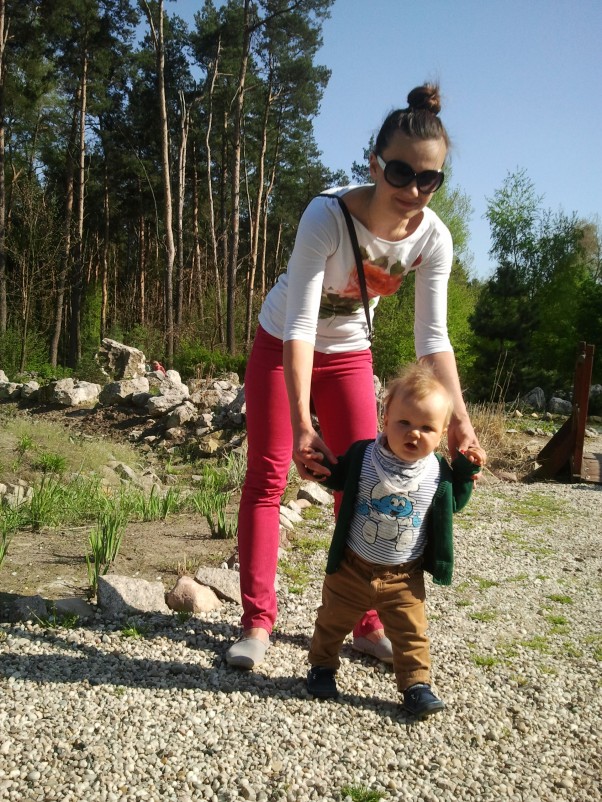 Zdjęcie zgłoszone na konkurs eBobas.pl Antos uwielbia wiosenne spacery;&#41;