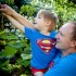 Tata supermen uczy latać juniora supermeni&#45;ka :D 