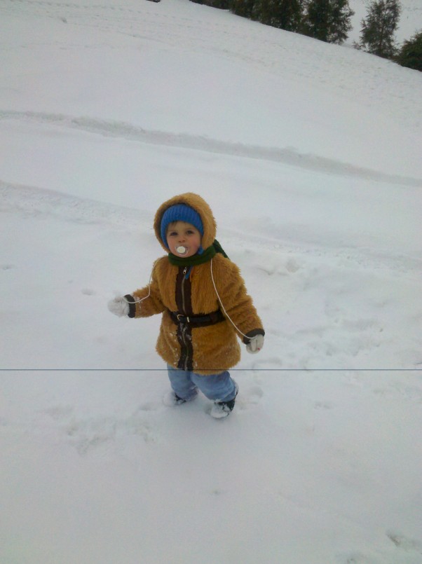 Zdjęcie zgłoszone na konkurs eBobas.pl zimowa zabawa mojego syna Rafalka