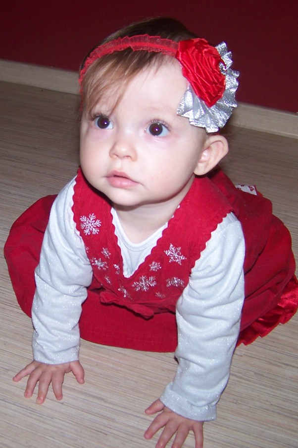 Gwiazdka 2012, martyna_chojnowska dla Nadusi  Kochana córeczko ponieważ te święta Bożego Narodzenia będą Twoimi pierwszymi życzę ci aby wszystkie twoje małe marzenia się spełniły, abyś była zawsze uśmiechnięta, szczęśliwa i wesoła i żebyś nie broiła za dużo &#40;tylko czasem ;&#41; &#41;. \n\nMama 