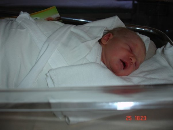kilka godzin temu się urodziłam Marianna Teresa Agatowska 2750g, 53cm