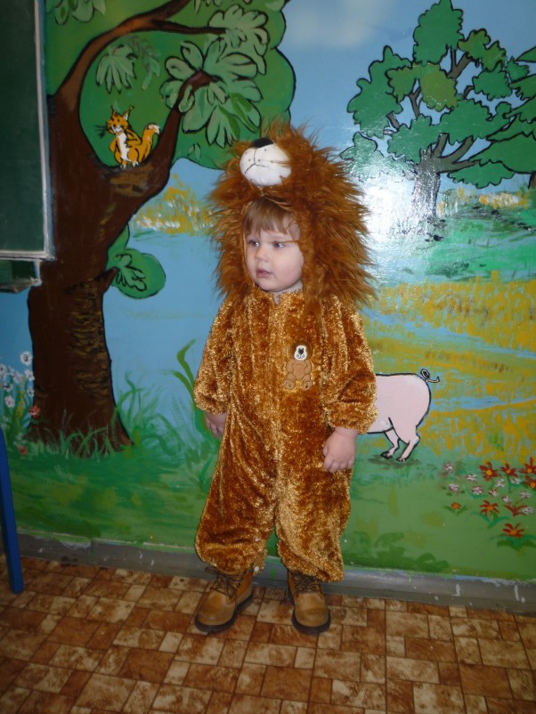 Oliwier, 14 miesięcy: LEW OLI:&#41; Nasz mały Lew OLI na zabawie karnawałowej w przedszkolu swojej siostry:&#41;