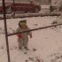 jak kazde dziecko Ariel kocha zabawe w sniegu
