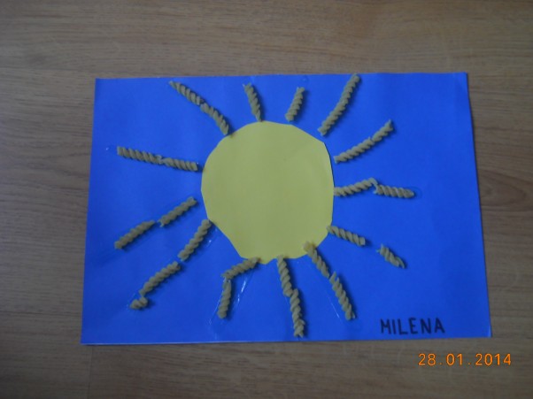 Zdjęcie zgłoszone na konkurs eBobas.pl Milena 3 lata i 10 miesięcy\nmakaronowo&#45;papierowe słoneczko za którym już tęsknimy :&#41;