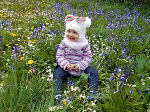 Wiosenne igraszki Wiosna w ogrodzie u babci :&#41;