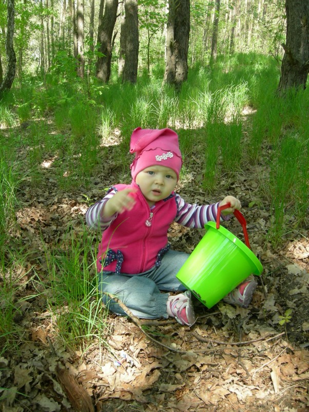 Zdjęcie zgłoszone na konkurs eBobas.pl Mały odpoczynek w trakcie spacerku po lesie:&#41;
