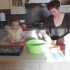 Zuzia uwielbia pomagać w kuchni. Razem z babcią robiła pierniczki, które wyszły piękne i smaczne
