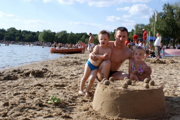 Zdjęcie zgłoszone na konkurs eBobas.pl Zapraszamy na nasz torcik z piasku, wystarczy dla wszystkich plażowiczów...
