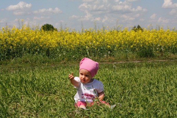 Wiosennie mi! :&#41; Natalka na łące :&#41;