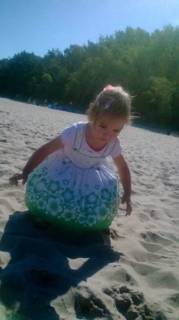 Zdjęcie zgłoszone na konkurs eBobas.pl Moja mała księżniczka nad morzem.