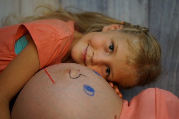 Zdjęcie zgłoszone na konkurs eBobas.pl Moje córeczki :&#41; Rose w brzuszku ;&#41; i Gabi :&#41;