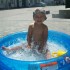 Dawidek i jego kąpiel w basenie