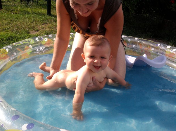 Zdjęcie zgłoszone na konkurs eBobas.pl Zimna woda zdrowia doda:&#41; Jak widać z uśmiechem na twarzy przyjąłem pierwszą naukę pływania:&#41;