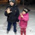 dzieciaczki na śniegu