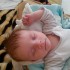 Słodki maluszek najbardziej lubi spać u mamusi na rączkach :&#45;&#41;
