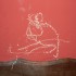 Oto piesek namalowany kredą na ścianie przez 2&#45;letnią Emilkę.