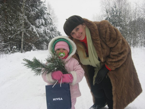 swieta 2010 spacer  po polskich lasach.... zimowy dzien ale i sloneczny. babcia jestnajlepsza na swiecie:&#41;