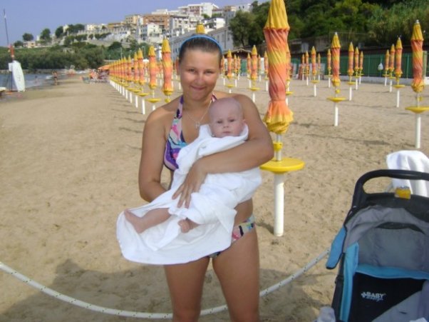 DSC03423.jpg z mama na plazy:&#41; po kapieli w cieplym morzu Adriatyckim:&#41;
