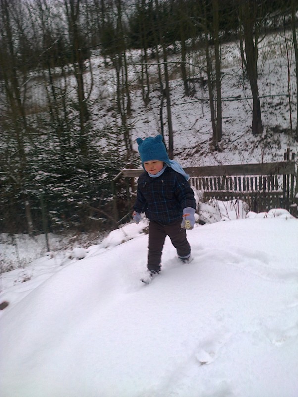 Zdjęcie zgłoszone na konkurs eBobas.pl Wojtek i jego śnieżny zjazd :&#45;***