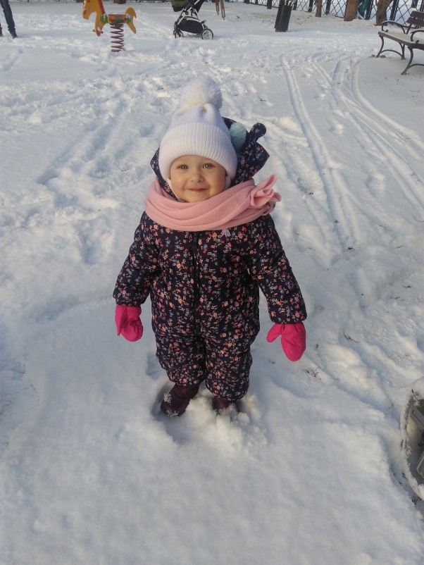 Lilianka  Pierwszy spacer na śniegu :&#41;