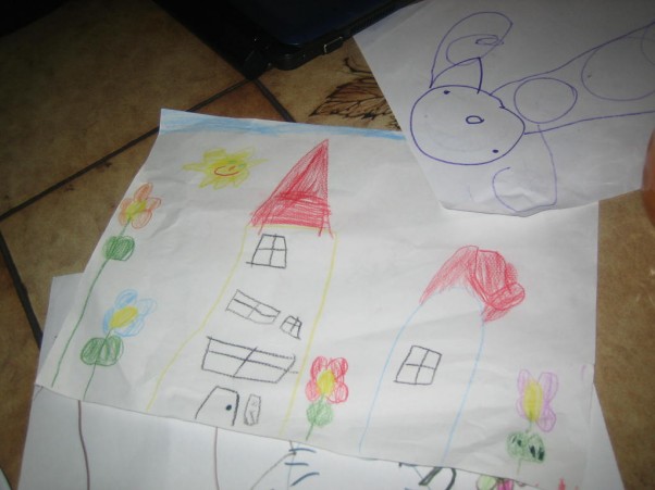 Zdjęcie zgłoszone na konkurs eBobas.pl Marcin sopel lat 5 \n                               Marcin ma bzika na punkcie  rysowania domkow kto wie moze za pare lat bedzie slawnym architektem