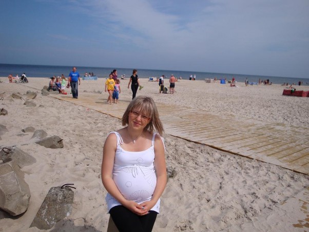 Zdjęcie zgłoszone na konkurs eBobas.pl Zanim się urodziła MAJA odwiedziła Nasze Piękne Polskie Morze :&#41; 