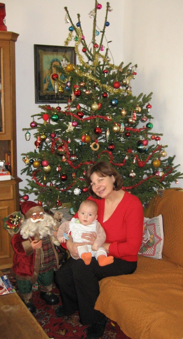 Mikołaj w gościnie u Maksia i Babci Bo najpiękniejszym prezentem dla Babci jest jej cząstka na Ziemi.