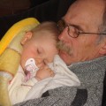 Dziadek usypia Wnuczkę
