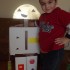 Gdy mojego syna choroba w domu zatrzymuje, wspólnie z nim robota z kartonów buduję.\nWspólnie świetnie się bawimy i o gorączce nie myślimy.