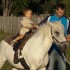 Mam 1,5 roku i nie tylko pływam i jeżdżę na rowerze ale jeżdżę też na koniu!!! ;&#41; Tatuś mnie nauczył ;&#41;