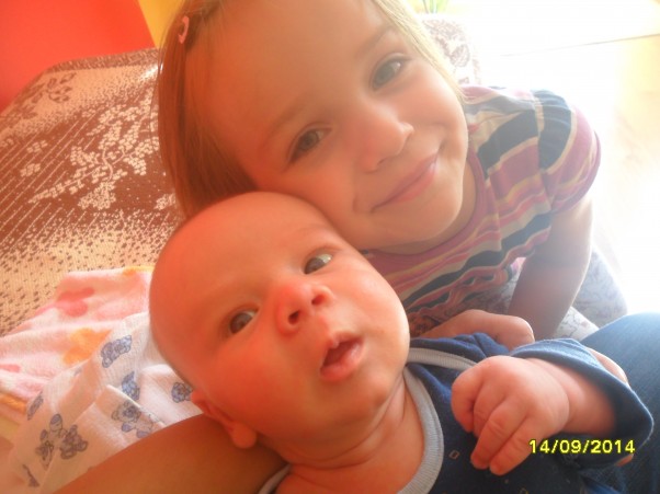 Zdjęcie zgłoszone na konkurs eBobas.pl Natalka i Adaś, moje słoneczka.Każdy dzień z nimi to Wielka Radość :&#41;:&#41;