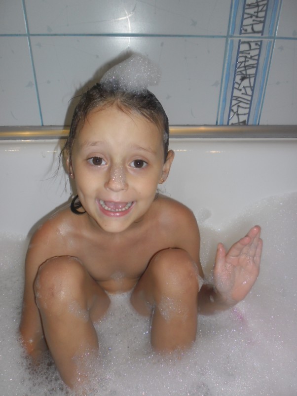 Zdjęcie zgłoszone na konkurs eBobas.pl Cześć! Lubicie się kąpać tak jak ja ? :&#41;