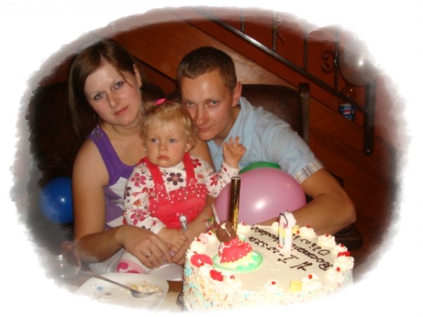 Pierwsze urodzinki Oliwki Oliwka z rodzicami:&#41;