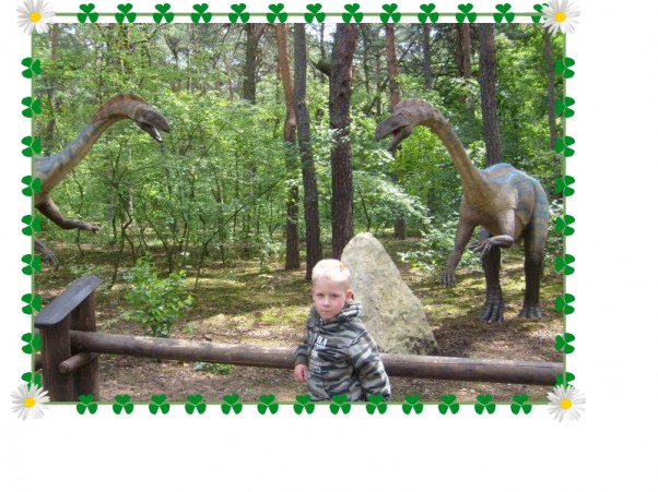 Zdjęcie zgłoszone na konkurs eBobas.pl Mamo, mamo znalazłem pierwsze wiosenne dinozaury!!!
